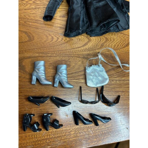 1990s vintage Barbie outfits rockstar party girl dresses and assesories clothes - Picture 7 of 7